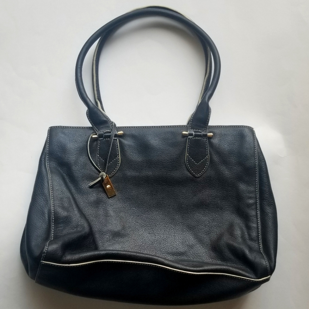 Vintage Etienne Aigner Women's Black Leather Shoulder Bag Purse Gold Hardware M
